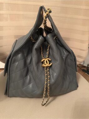 CHANEL 25 Medium